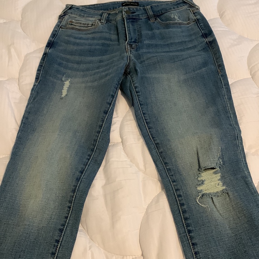 Womens True Religion Sz 30 Jeans.  Worn once zip fly. Jenne Curvy midrise skinny - Picture 3 of 5